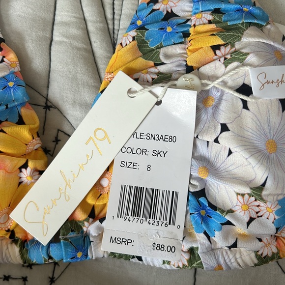 Sunshine 79 Daisy Daze Halter Triangle Top & Side Tie Hipster Bottom - Picture 6 of 8